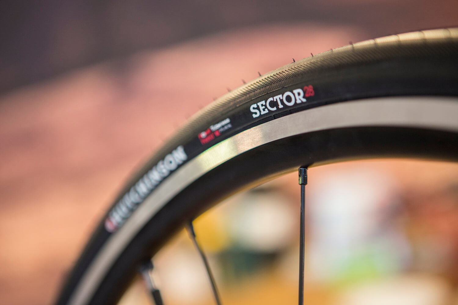 Varför cykla tubeless? Review Hutchinson Sector 28 Mantel