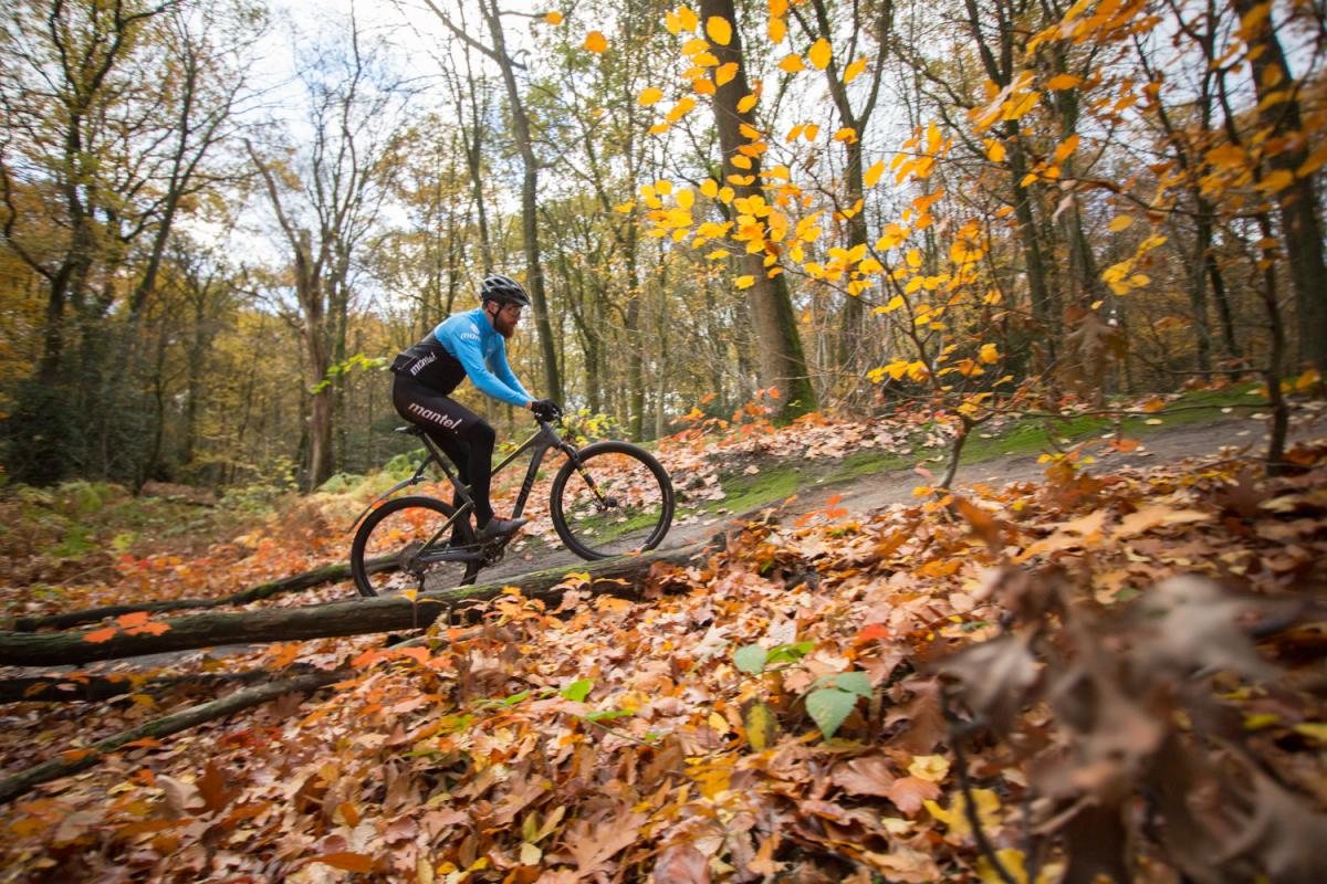 Voor slechts een euro per maand kun je het hele jaar door genieten van de mooiste MTB routes.