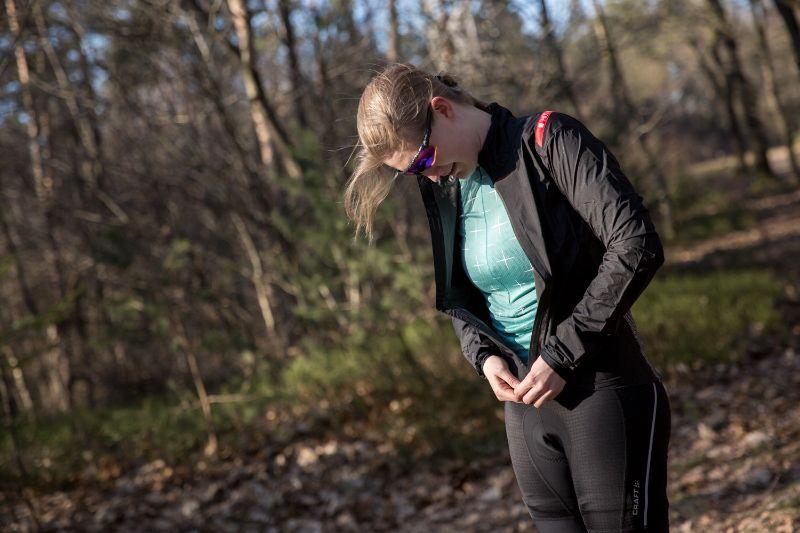 Zelfs een flinterdun en superlicht regenjack houdt verrassend veel wind en regen tegen.