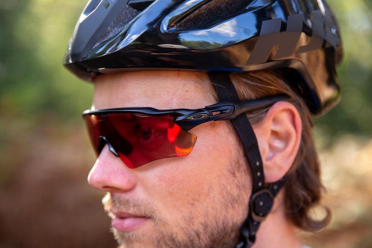 Oakley Cycling Glasses - Which Oakley goggles to buy for various