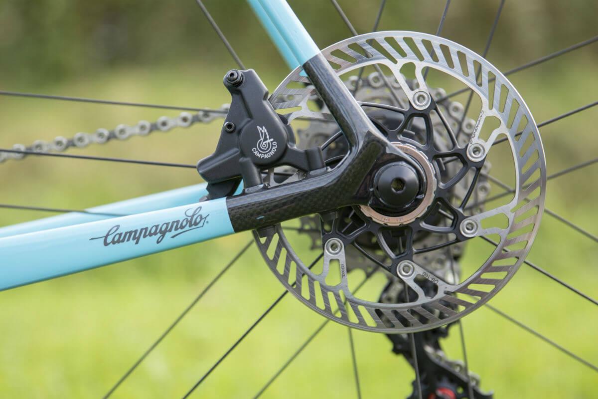 Ook Campagnolo is overstag gegaan en heeft groepsets met schijfremmen.