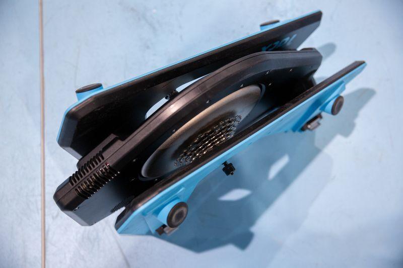 Binnen in de Tacx Neo 2 zitten nog een paar verrassingen waar ze bij Tacx nog niets over kwijt willen.