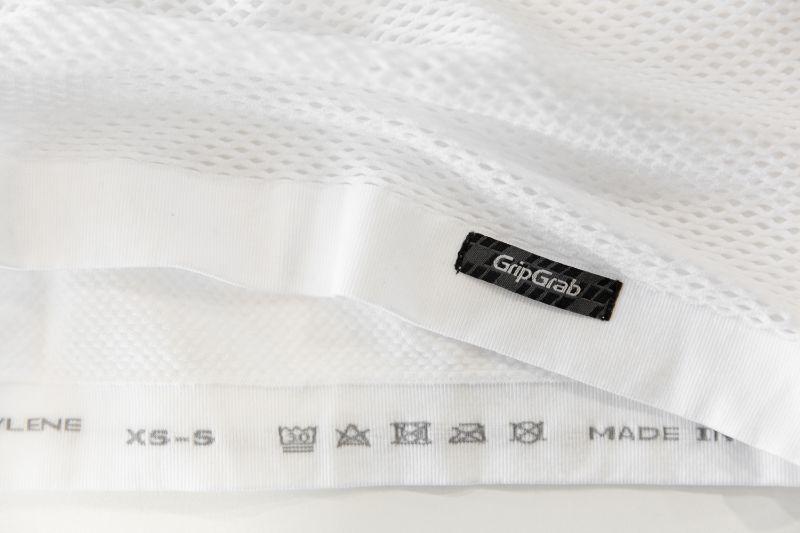 De witte versie van het 3-Season shirt was mouwloos, maar hield me ook lekker warm. Vooral op wat warmere dagen een handig alternatief.