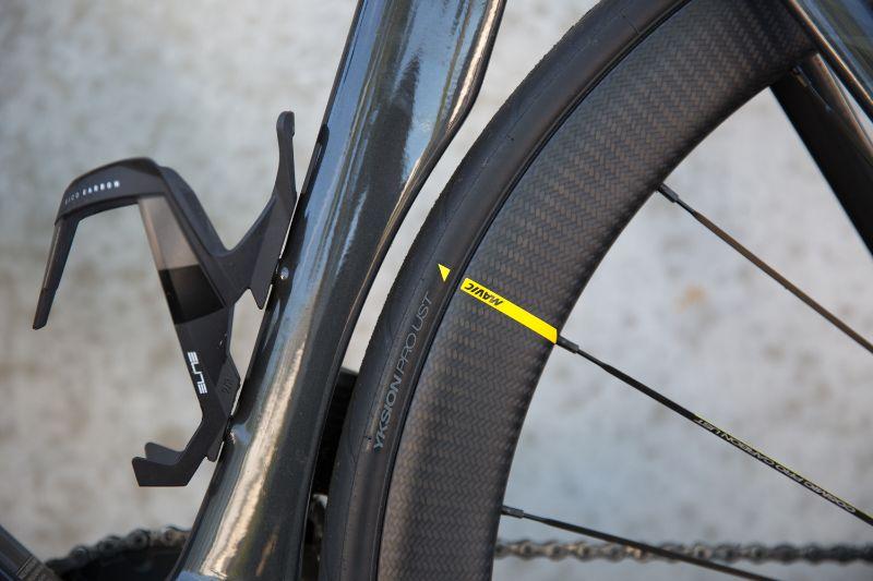 Aerodynamische racefietswielen in een aerodynamische racefiets, mooier wordt het niet.