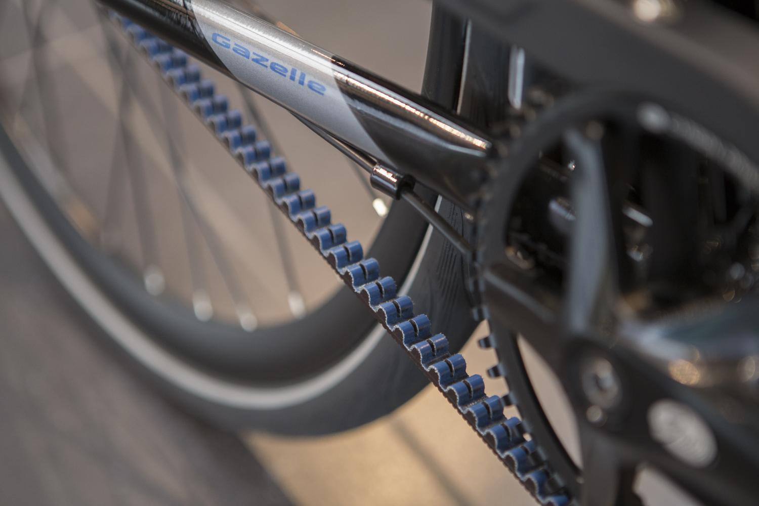 Man erwartet es nicht unbedingt, aber ein Fahrrad mit Riemenantrieb fährt fast geräuschlos.