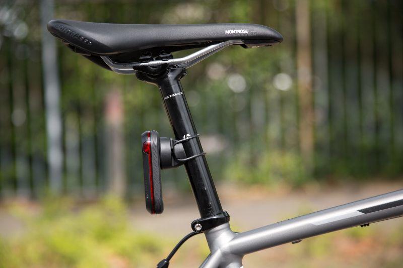 La lampe arrière Garmin Varia peut être commandée par votre compteur de vélo, très pratique !