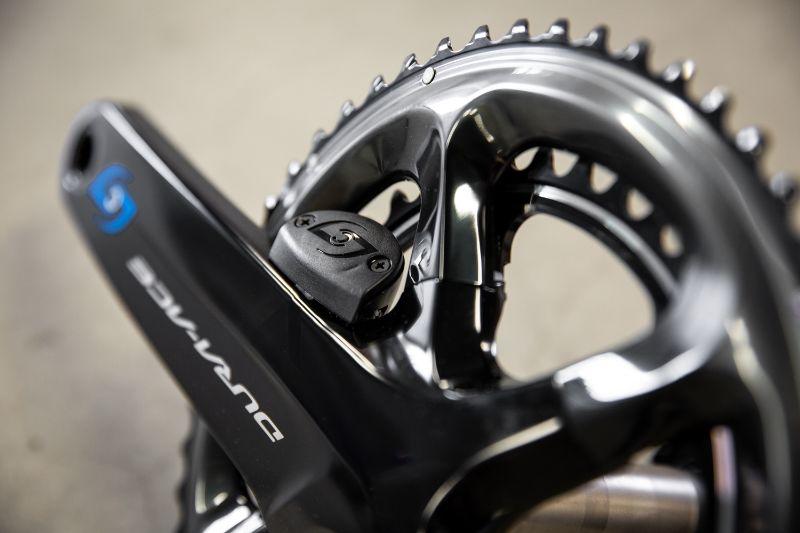 L'unità di misura e la batteria di Stages qui si vedono ben posizionati.