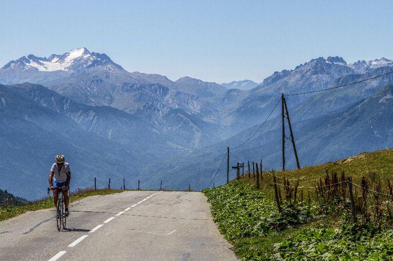 Avec un bon dosage d'énergie, vous arriverez certainement à conquérir le col de la Madeleine.