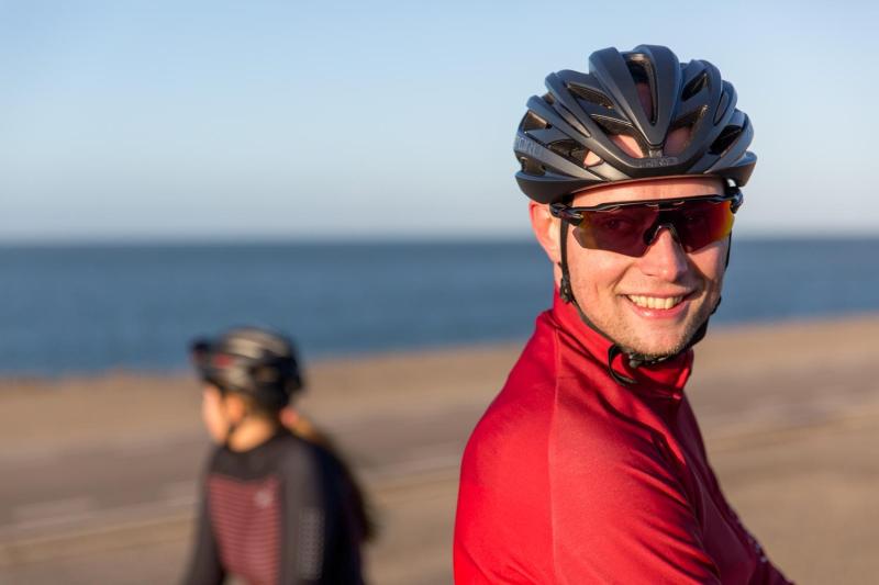 Veel modellen van de fietsbrillen van Oakley kunnen op sterkte geslepen worden.