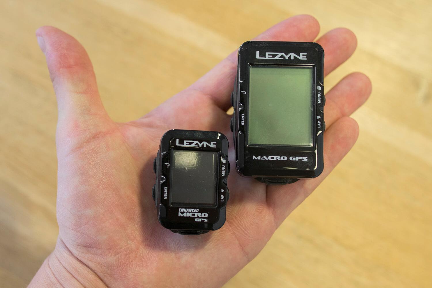 Het verschil in formaat tussen de Lezyne Micro GPS en de Lezyne Macro GPS