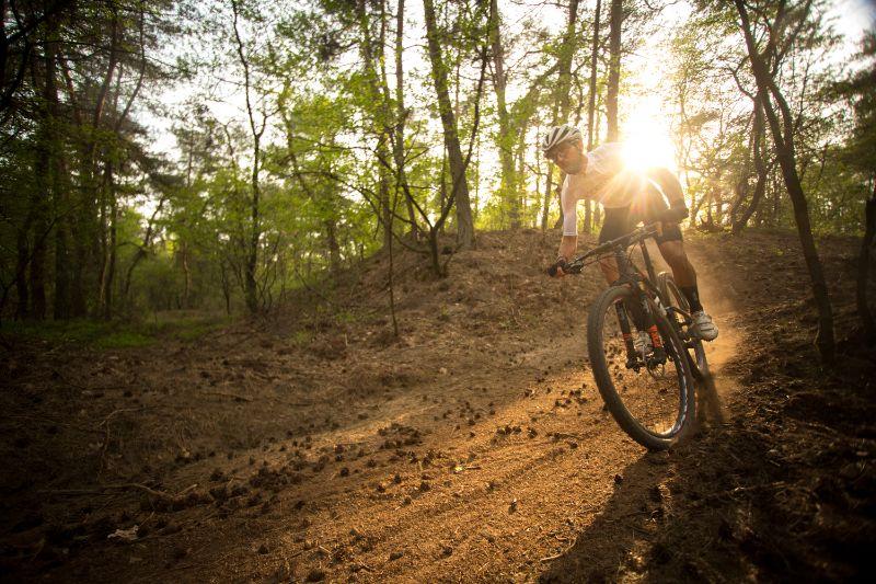 Een band met een flinke nophoek geeft de nodige extra grip in bochten.